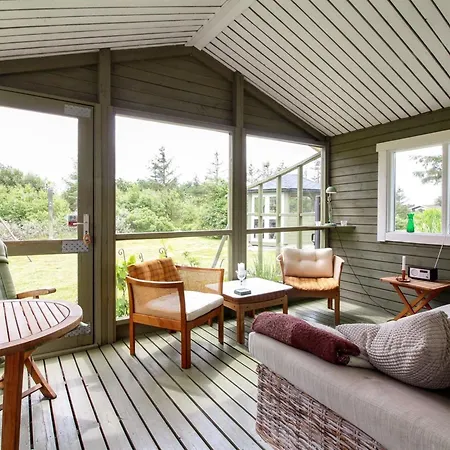 Dom wakacyjny Ele - 900m From The Sea By Interhome *
